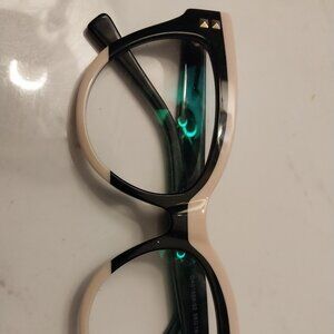 Cat Eye Reading Glasses 2.0 – New Amsterdam Noir Meets Valentine Pink